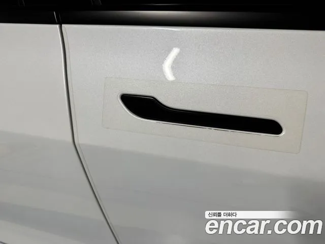 Tesla Model 3 — Фото автомобиля 18