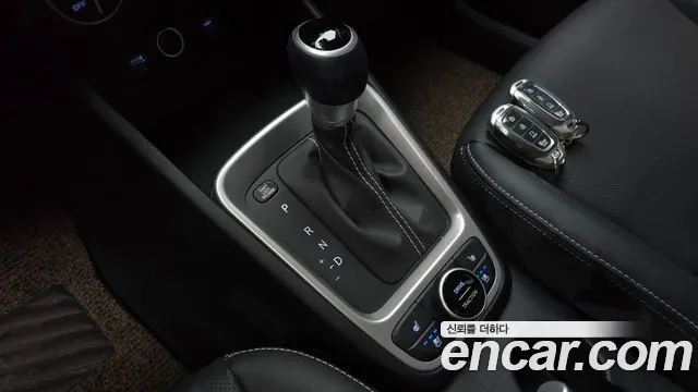 Hyundai Venue — Фото автомобиля 9