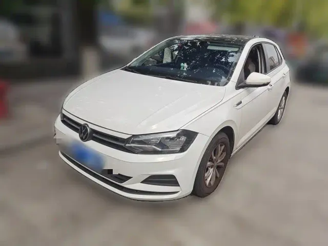Фотография автомобиля — Volkswagen Polo