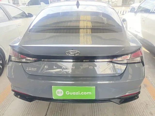 Hyundai Elantra — Фото автомобиля 5