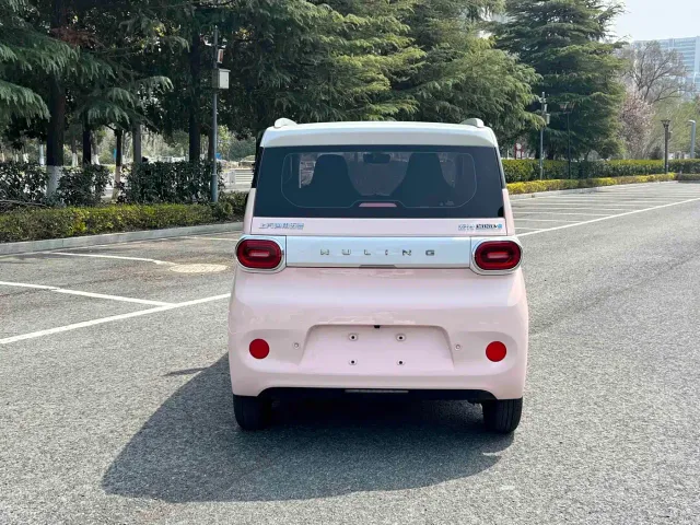 Wuling Hongguang Mini EV — Фото автомобиля 6