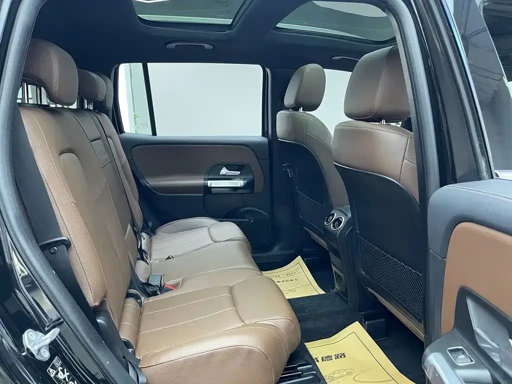 Mercedes-Benz Mercedes-Benz GLB 2022 Model GLB 200 Dynamic Edition — Фото автомобиля 15