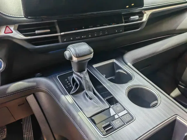 Toyota Sienna — Фото автомобиля 5
