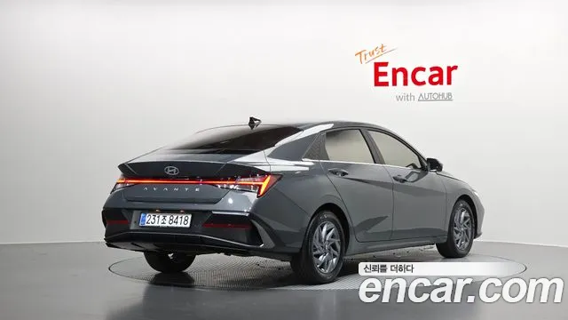 Фотография автомобиля — Hyundai Avante CN7