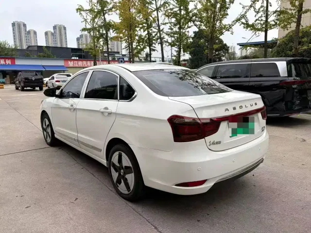 Dongfeng Fengshen E70 — Фото автомобиля 7
