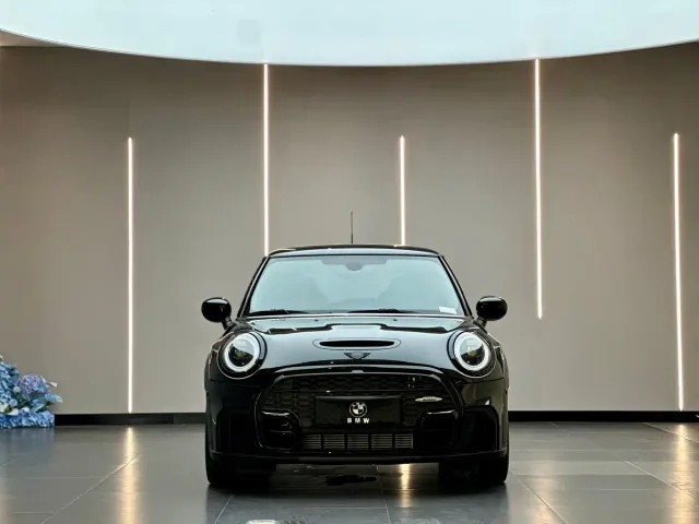 MINI Hatch — Фото автомобиля 2