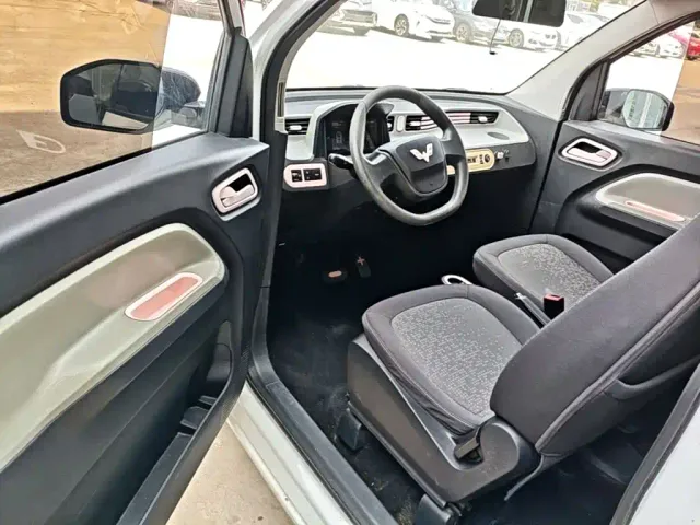 Wuling Hongguang Mini EV — Фото автомобиля 15