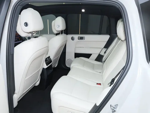Li Auto L6 — Фото автомобиля 12