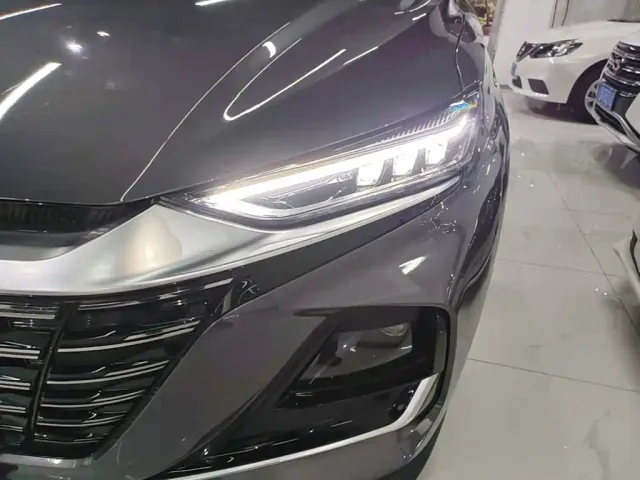 Changan CS75 — Фото автомобиля 23