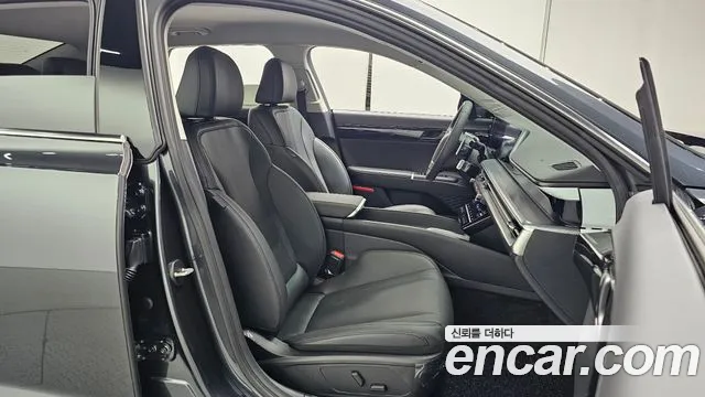 Hyundai Grandeur Grandeur (GN7) 2.5 Бензин 2WD — Фото автомобиля 11