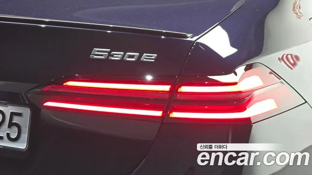 BMW 5-Series 5 серия (G60) — Фото автомобиля 23