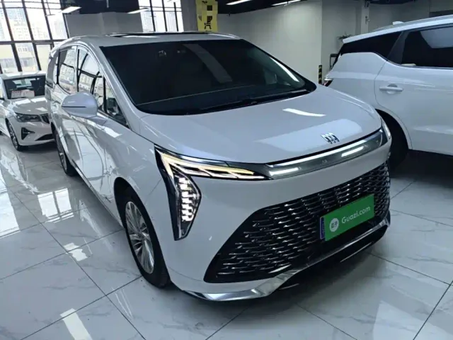 Buick Century 2023 2.0T 6-Seat World Edition — Фото автомобиля 3