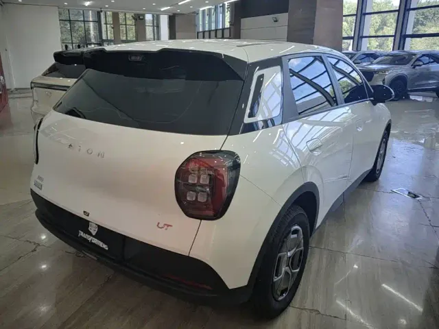 GAC Aion UT — Фото автомобиля 6
