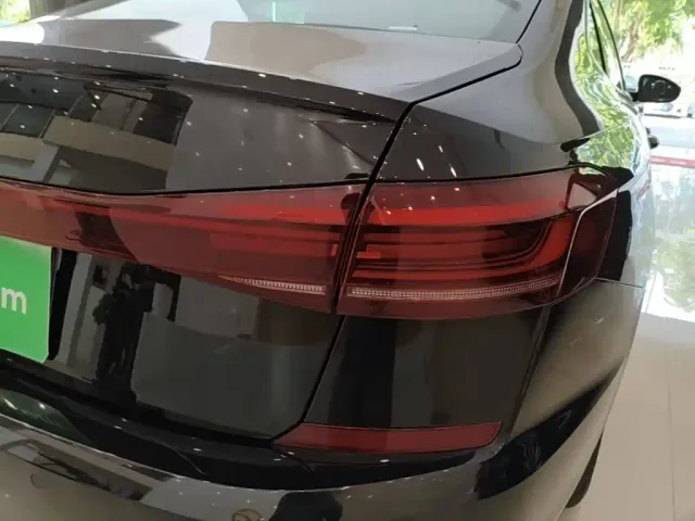 Volkswagen Passat — Фото автомобиля 7