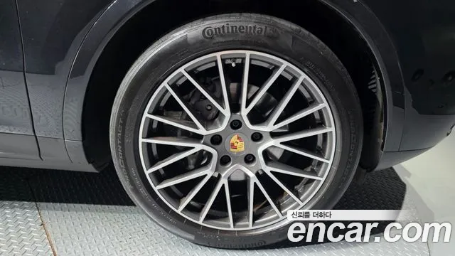 Porsche Cayenne PO536 — Фото автомобиля 5