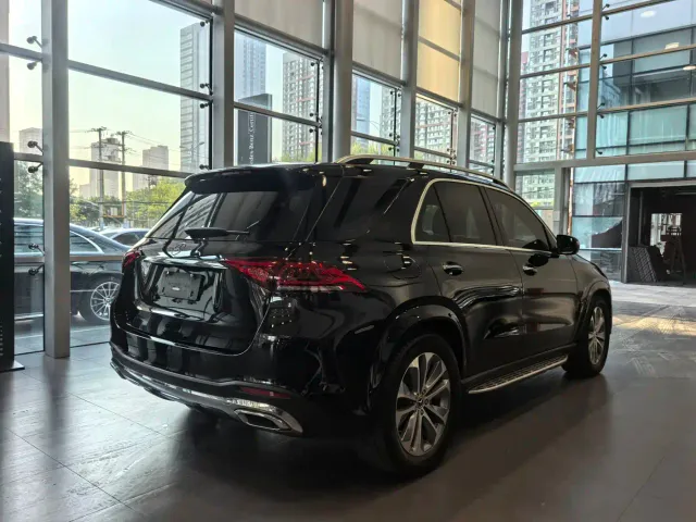 Mercedes-Benz GLE-Class — Фото автомобиля 16