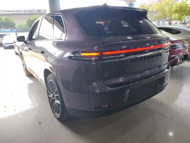 Leapmotor C10 — Фото автомобиля 4