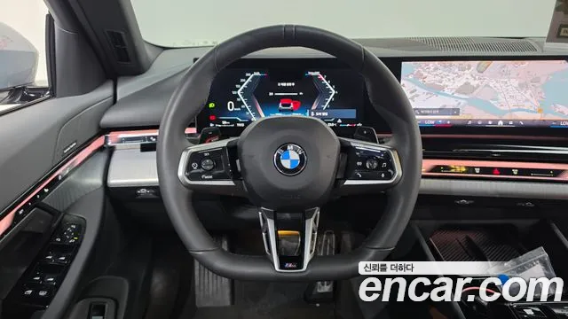 BMW 5-Series 5 серия (G60) 530i xDrive M Sport — Фото автомобиля 11
