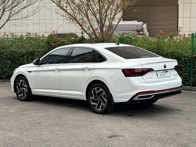 Volkswagen Sagitar — Фото автомобиля 8