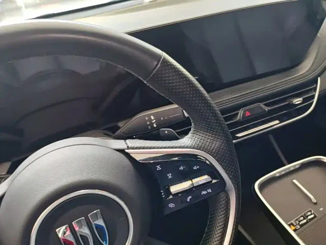 Buick LaCrosse — Фото автомобиля 13