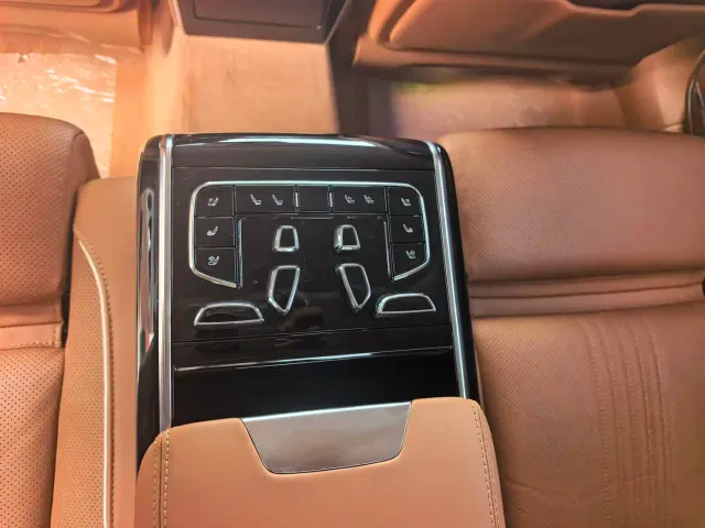 Hongqi Hongqi H9 2020 2.0T Smart Connection Qi Chang Edition — Фото автомобиля 17