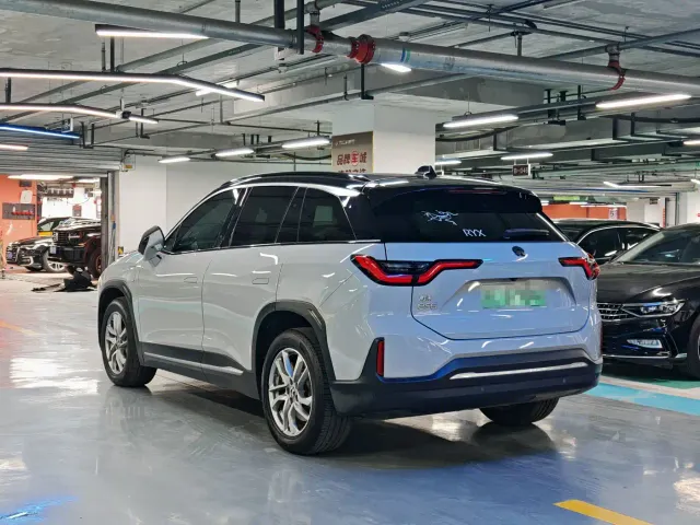 Nio ES6 — Фото автомобиля 13