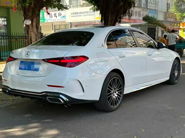 Mercedes-Benz C-Class — Фото автомобиля 4