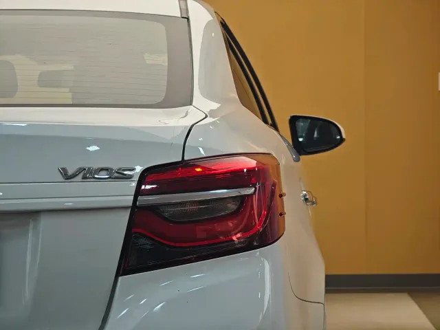 Toyota Vios — Фото автомобиля 25