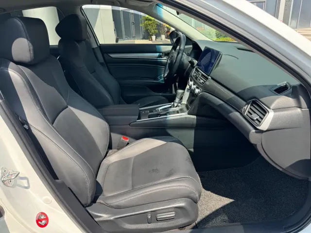 Honda Accord — Фото автомобиля 9