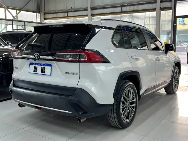 Toyota Wildlander — Фото автомобиля 7