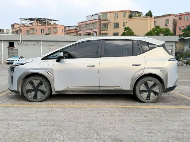 GAC Aion Y — Фото автомобиля 10