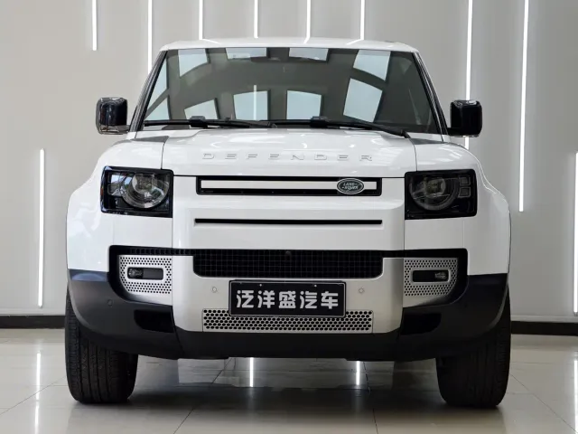Land Rover Defender — Фото автомобиля 2