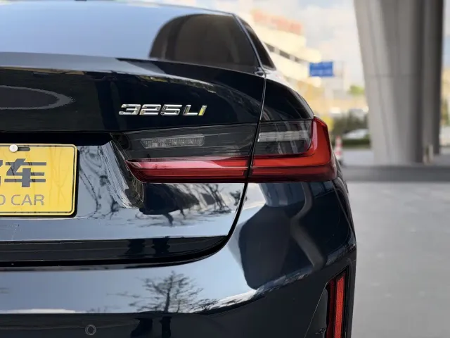 BMW 3 Series — Фото автомобиля 9
