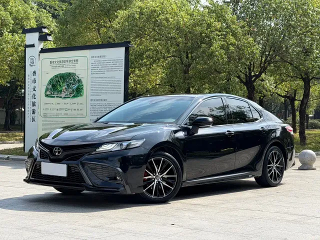 Фотография автомобиля — Toyota Camry