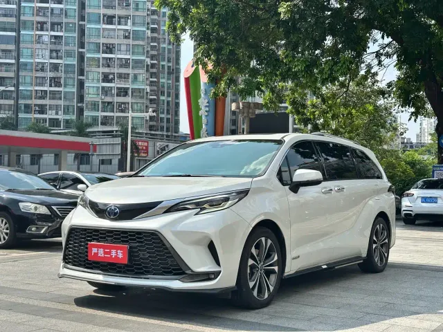 Фотография автомобиля — Toyota Granvia