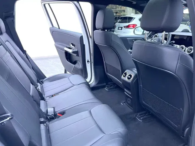 Mercedes-Benz EQB — Фото автомобиля 9