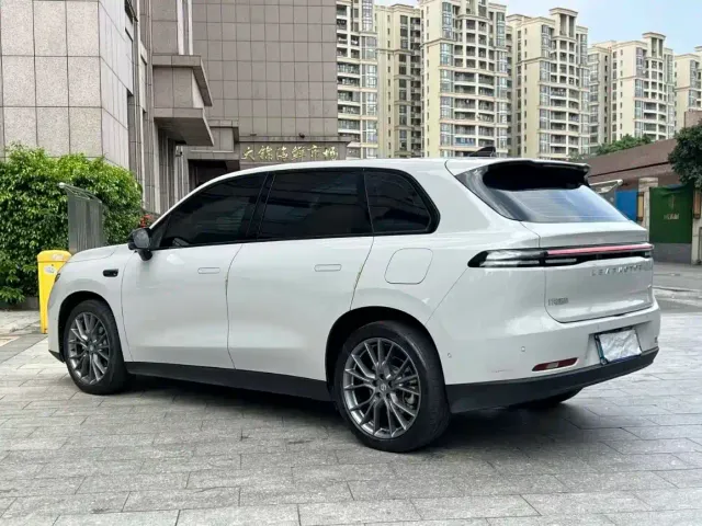 Leapmotor C10 — Фото автомобиля 7