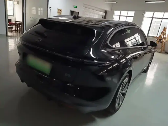 Nio ET5 Touring — Фото автомобиля 6