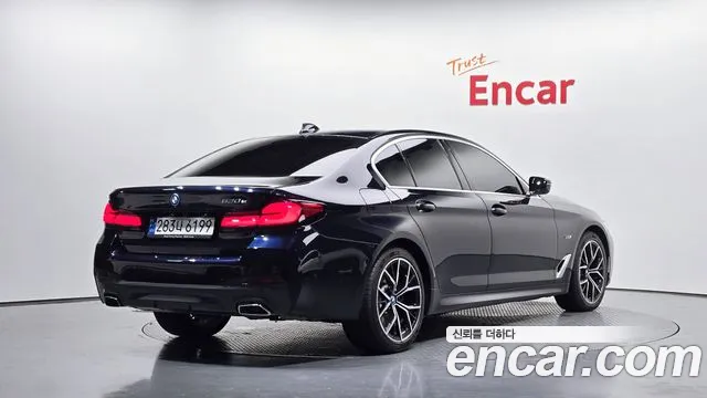 BMW 5 Series — Фото автомобиля 2