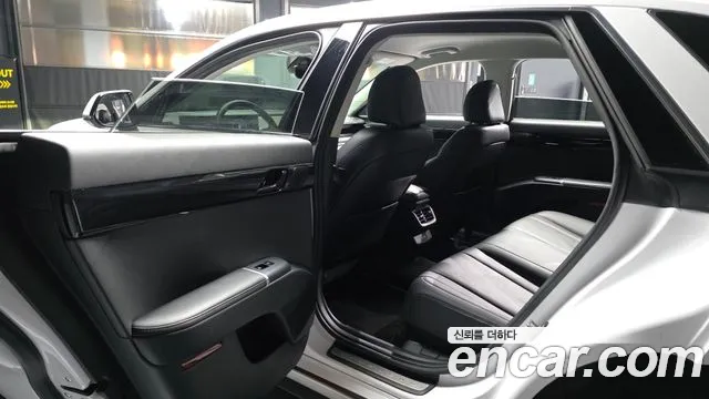 Hyundai Grandeur GN7 — Фото автомобиля 15