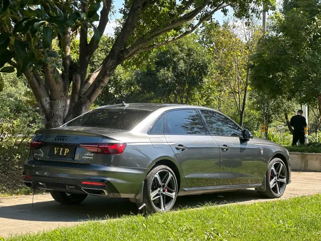 Audi A4L — Фото автомобиля 4