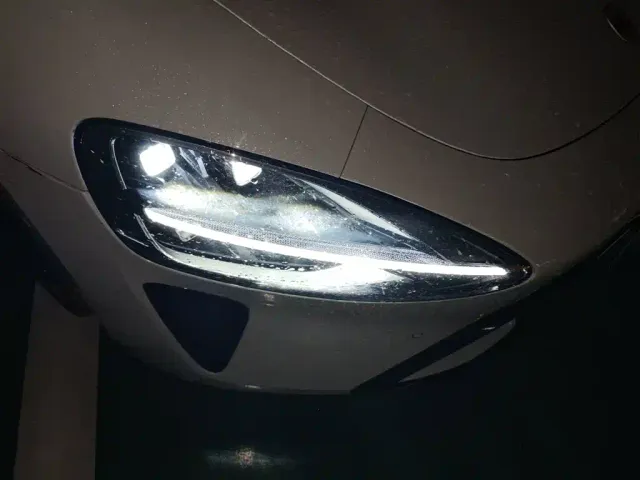 Xiaomi SU7 — Фото автомобиля 7
