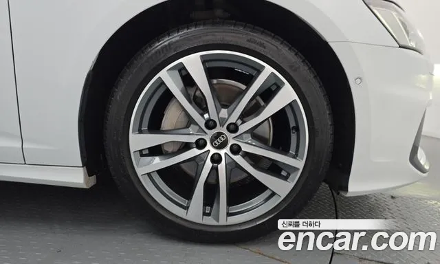 Audi A6 C8 — Фото автомобиля 6
