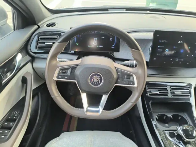 BYD Qin PLUS — Фото автомобиля 10