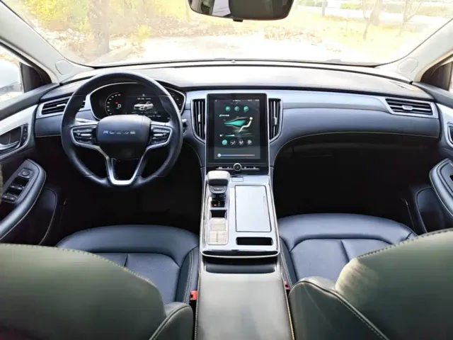 Roewe i6 MAX EV — Фото автомобиля 9