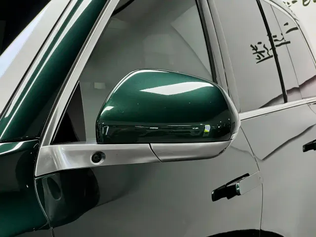 Li Auto L9 — Фото автомобиля 11