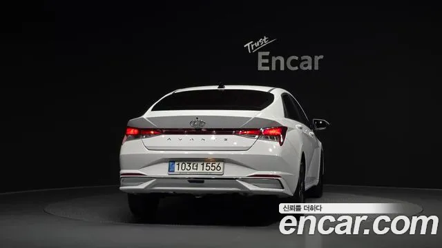 Hyundai Avante CN7 — Фото автомобиля 4
