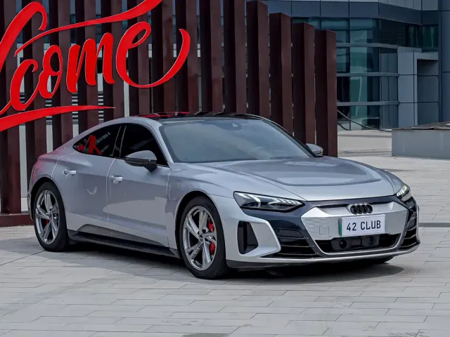 Audi e-tron GT — Фото автомобиля 4
