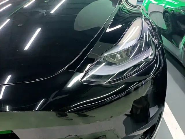 Tesla Model Y — Фото автомобиля 23