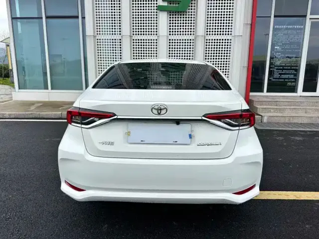 Toyota Corolla — Фото автомобиля 6